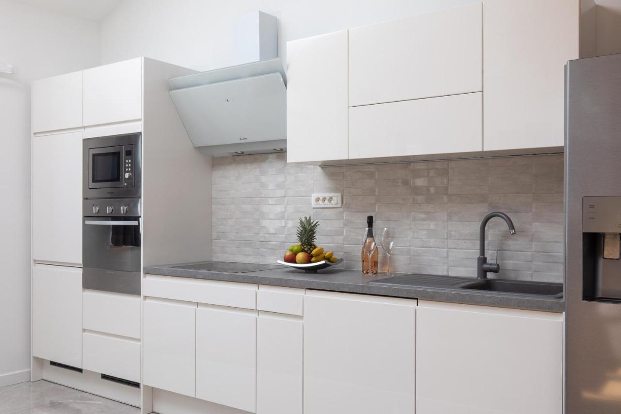 Metily Apartment Сплит Екстериор снимка