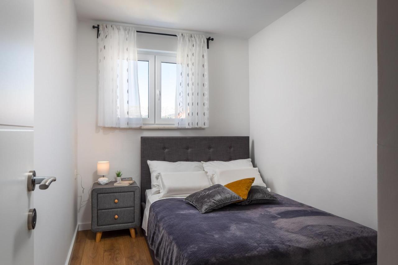 Metily Apartment Сплит Екстериор снимка