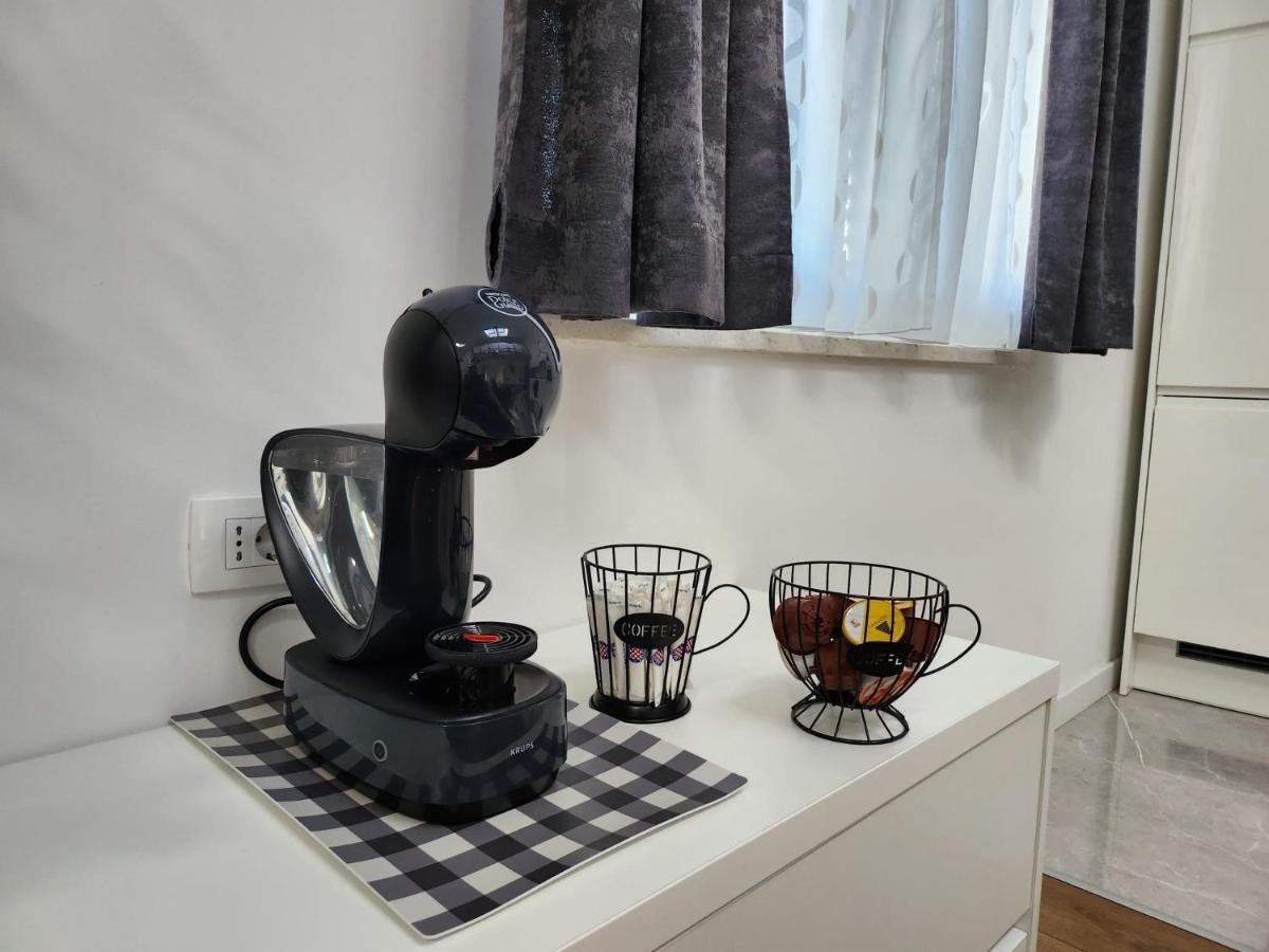 Metily Apartment Сплит Екстериор снимка